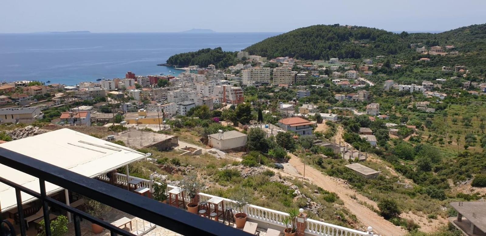 Apart-Hotel Llazari Himare Exterior foto