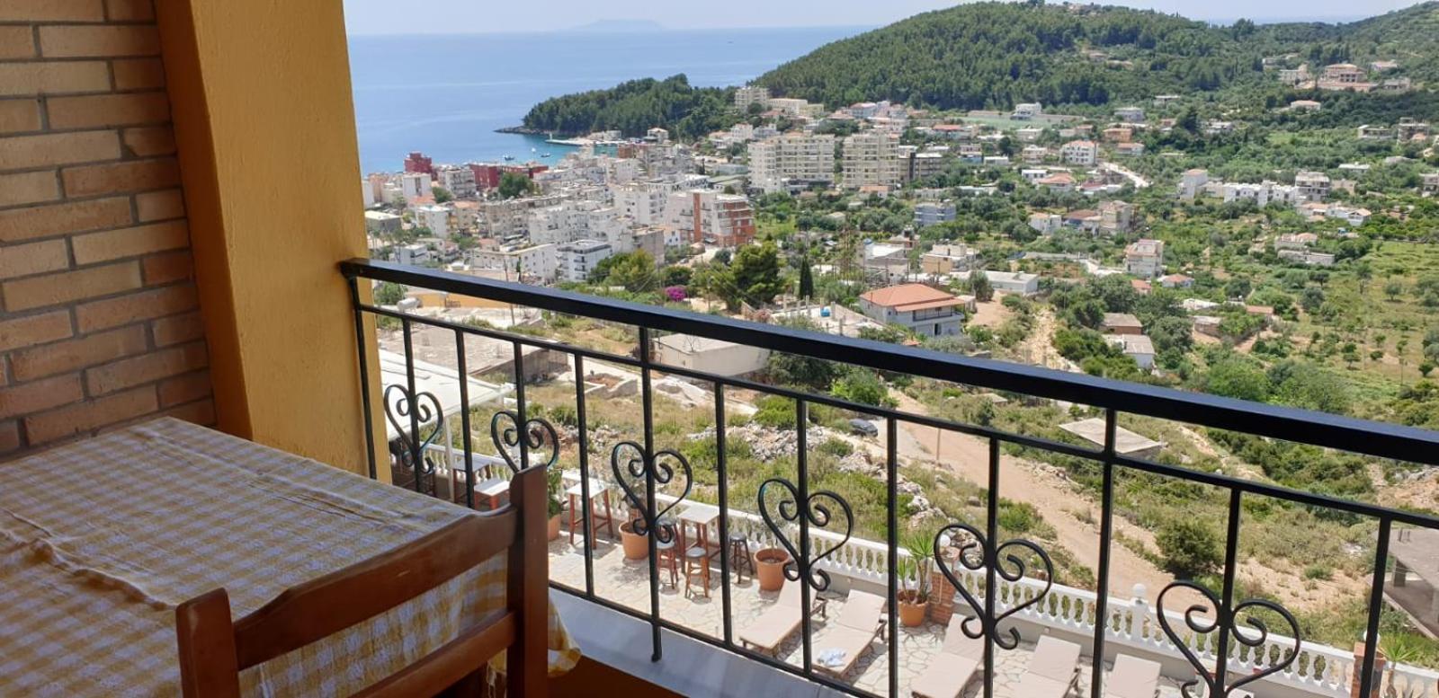 Apart-Hotel Llazari Himare Exterior foto
