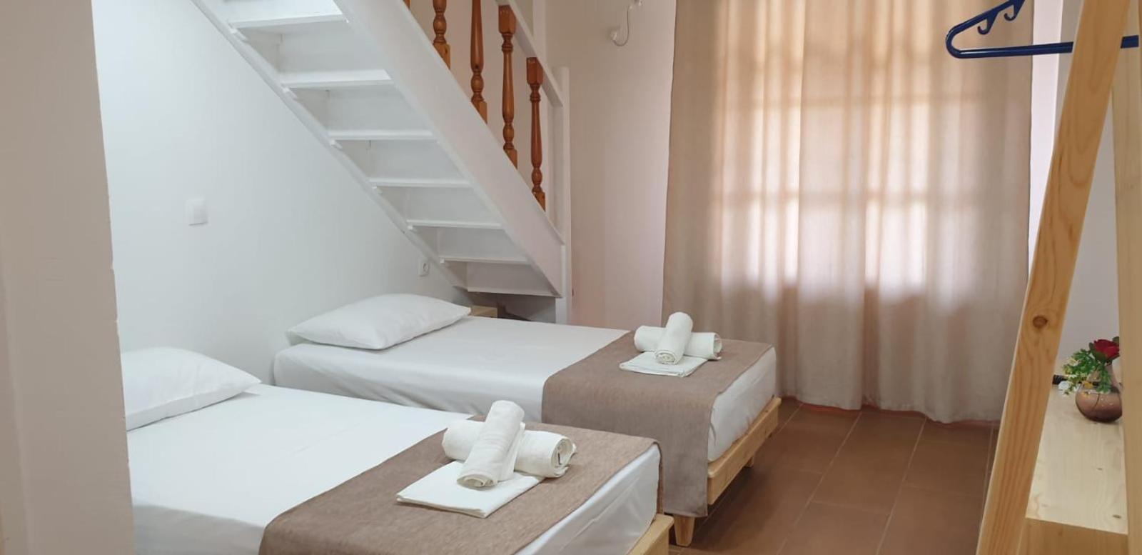 Apart-Hotel Llazari Himare Exterior foto