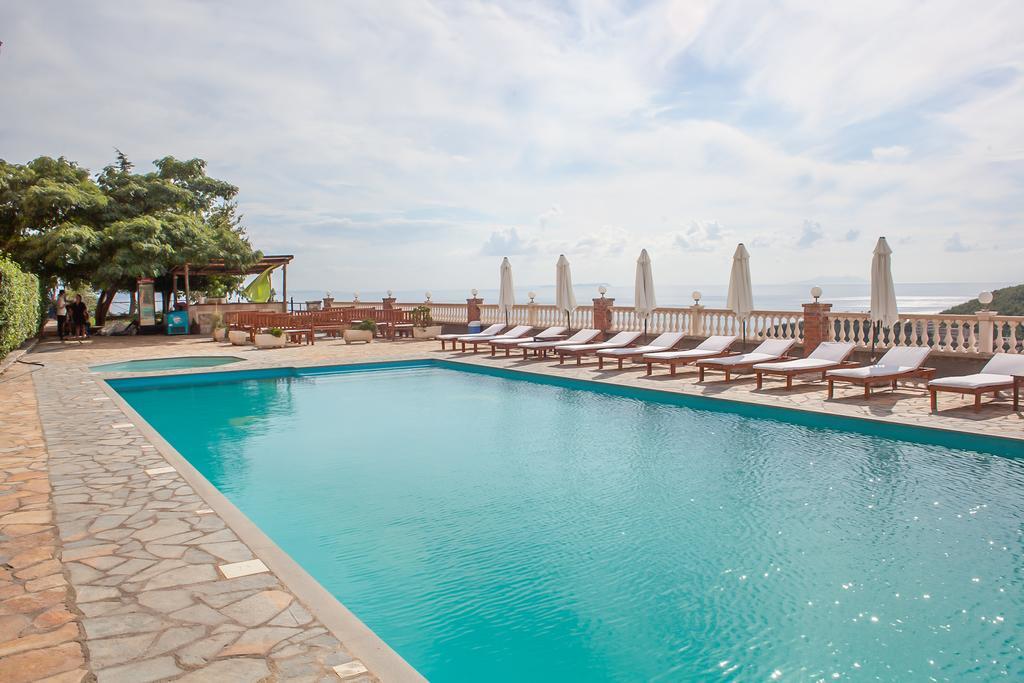 Apart-Hotel Llazari Himare Exterior foto