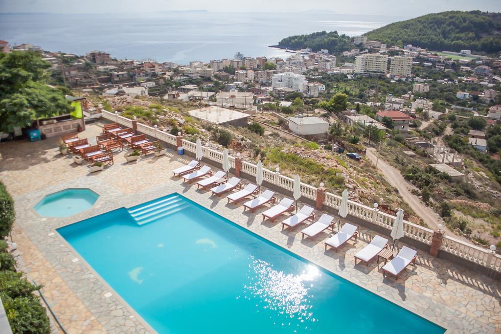 Apart-Hotel Llazari Himare Quarto foto